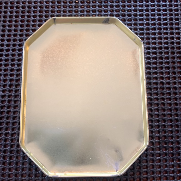 VINTAGE KITCHEN NATIONAL BISCUIT COMPANY UNEEDA 5” BISCUIT TIN - Picture 6 of 6